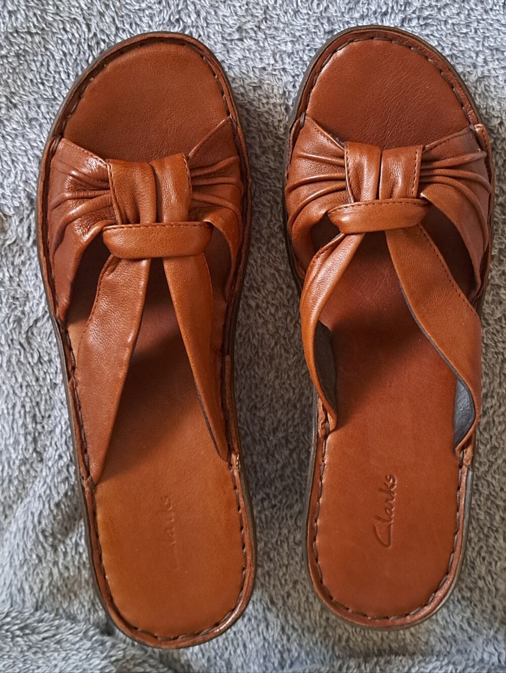 Clarks Women's Cognac Leather Knot Slip-On Mules